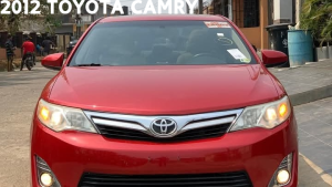 2012 Toyota Camry: Unbeatable Price, Specifications and Review.